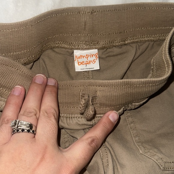 Jumping beans, size 7, 2pairs of shorts, one gray one khaki - Picture 3 of 4